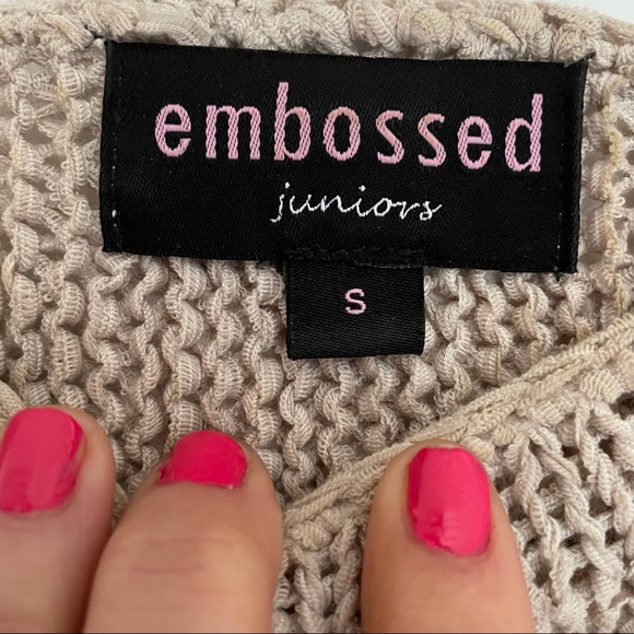 EMBOSSED • Chunky Knit Back Cutouts Sweater Beige • Size Small - Picture 6 of 8